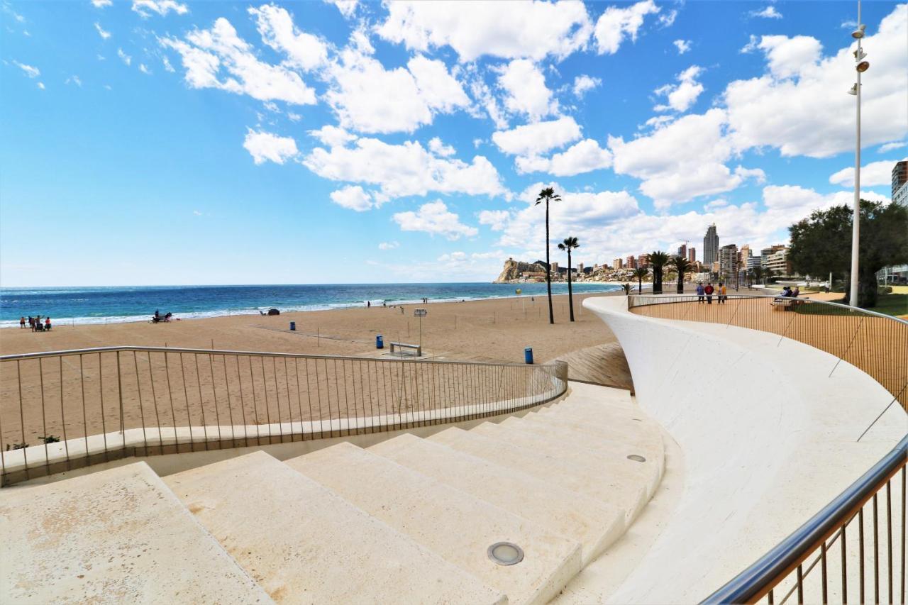 Sunset Waves 18-35 Poniente Beach Resort Benidorm Exterior foto